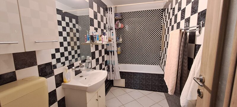 13 Septembrie, Parc Sebastian, bloc 1986, reabilitat, 61 mp, decomandat